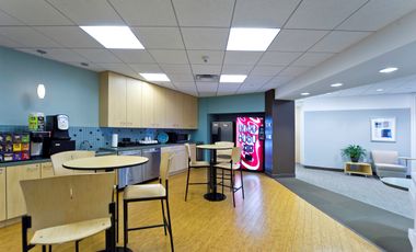 Regus - The Energy Building (Kantor Pribadi 4 Orang)