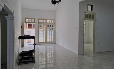 Disewakan rumah siap huni di rawamangun