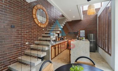 Jual cepat 2 unit  1 villa & 1 semi villa Di Jimbaran bawah