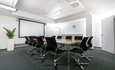 Regus - The Energy Building (Op1)