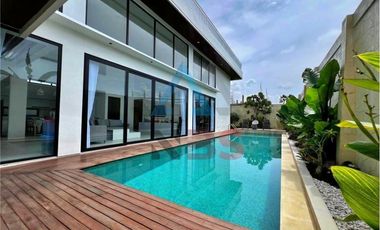 For sale / freehold Brand New & View Sawah Villa Bumbak Kerobokan