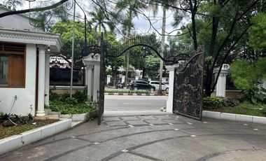 Disewakan rumah mewah luas pondok indah