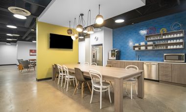 Regus - The Energy Building (Kantor Pribadi 3 Orang)