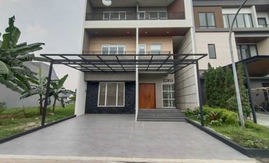 Rumah Mewah Semi Furnshed 3 Lantai Sutera