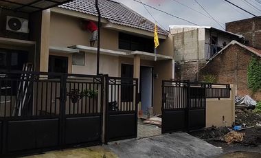 Unit Terbatas, Rumah Luas 5x20m Row Jalan 8m Di Wage Aloha, Bangah SDA