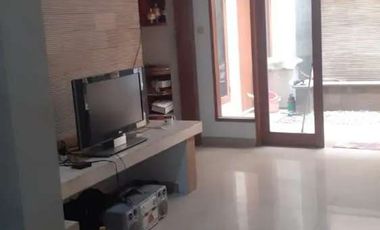 Sewa rumah siap huni furnish Jl. Benda Gandaria Kebayoran baru Jaksel