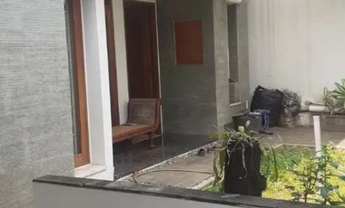 Sewa rumah siap huni furnish Jl. Benda Gandaria Kebayoran baru Jaksel