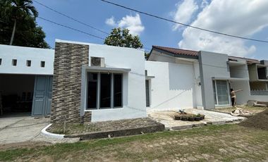 DIJUAL RUMAH SIAP HUNI JALAN SERUNI POLIGON LAMA PALEMBANG