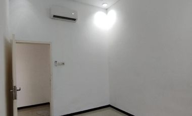 Rumah Minimalis Vila Valensia, Pakuwon Indah