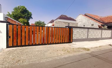 Rumah  baru modern minimalis dekat hotel Surya Yudha, Samsat, Menara Pandang, pusat kota Purwokerto