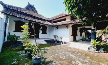 Turun harga Rumah luas joglo solo kota dijual cepat BU