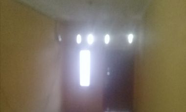 Rumah d pinggir jalan strategis