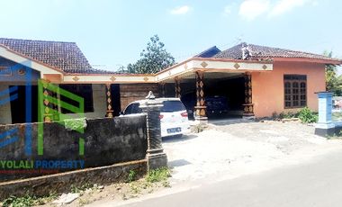 Dijual Rumah dengan halaman luas di Boyolali Kota