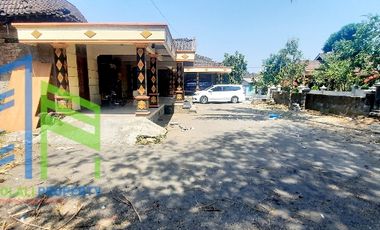 Dijual Rumah dengan halaman luas di Boyolali Kota