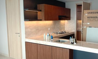 jual cepat harga dibawah NJOP,Private lift,3 BR, view lepas