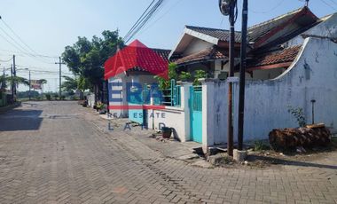 Dijual Rumah di Jalan Pondok Mentari Pasuruan