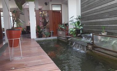 Rumah mewah terawat di Mekar wangi 3  lantai