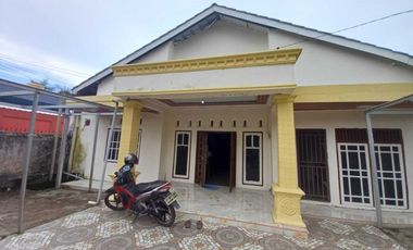 DIJUAL RUMAH JALAN MAY ZEN DEKAT PT PUSRI PALEMBANG