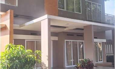 Disewakan Rumah Posisi Hook Kota Baru Parahyangan