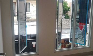 Dijual Rumah Baru Minimalis Modern 3 lantai di Cempaka Putih Jakarta