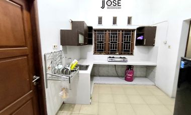 Rumah Luas Bagus 2 lt di Sumber dekat Jalan Raya Manahan Solo Kota