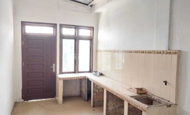 RUMAH HALAMAN LUAS DEKAT PUSRI PALEMBANG – Cocok Untuk Pensiunan!