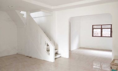 RUMAH HALAMAN LUAS DEKAT PUSRI PALEMBANG – Cocok Untuk Pensiunan!