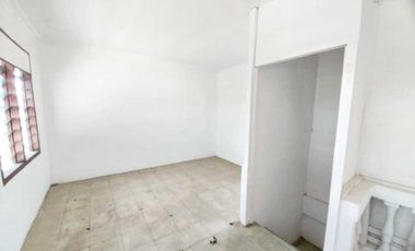 RUMAH HALAMAN LUAS DEKAT PUSRI PALEMBANG – Cocok Untuk Pensiunan!