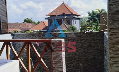 DIJUAL RUMAH 2 LANTAI SIAP HUNI DIKESAMBI DENPASAR TIMUR