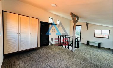 FOR SALE VILLA GANGUNAN LUAS DI KEROBOKAN BADUNG DEKAT SEMINYAK