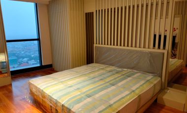 The peak 2br furnish lt 33 view suramadu