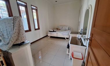 Dijual Rumah mewah Hoek di Setraduta