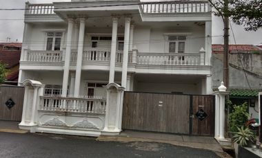 Untung besar bonus rumah mewah dgn kolam renang di Dukuh Zamrud Bekasi