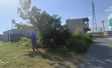 Ruang Usaha Luas Tepi Jalan Strategis di Singopuran Kartasura Skh