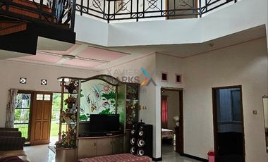 Dijual dan Disewakan Rumah Villa Full Furnish + Pool di Perum Villa Kusuma Estate, Jl. Abdul Gani Atas, Batu Malang