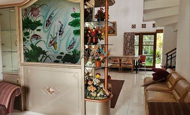 Dijual dan Disewakan Rumah Villa Full Furnish + Pool di Perum Villa Kusuma Estate, Jl. Abdul Gani Atas, Batu Malang