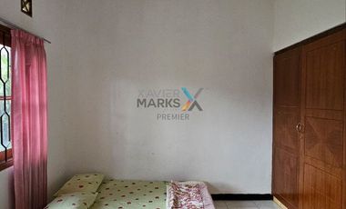 Dijual dan Disewakan Rumah Villa Full Furnish + Pool di Perum Villa Kusuma Estate, Jl. Abdul Gani Atas, Batu Malang