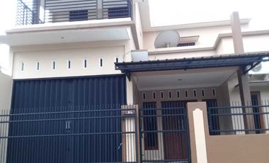 Rumah tingkat hook perum GS Mandalatama Purwokerto dekat stasiun