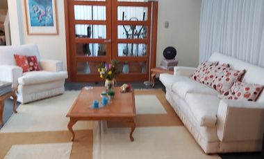 Vendo Gran Casa Corporativa en Lomas Huasi
