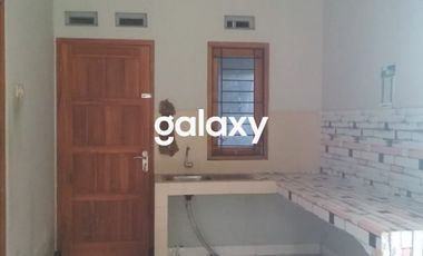 Rumah Minimalis 2 Lantai Lokasi Asri - AR