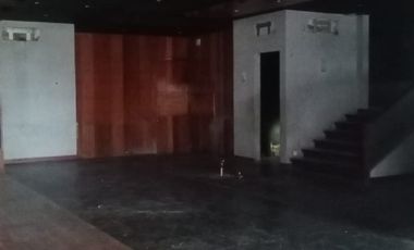 Disewakan Rumah Ex Resto di Senopati Jakarta Selatan