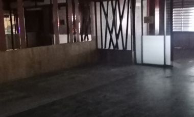 Disewakan Rumah Ex Resto di Senopati Jakarta Selatan