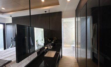Rumah 3 Lantai full furnished+mini swimming pool dikota jakarta Timur