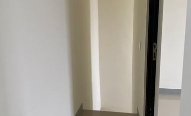 Dijual Rumah Exclusive Cluster 2 lantai ANVAYA Strategis Murah