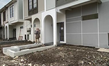 Dijual Rumah Exclusive Cluster 2 lantai ANVAYA Strategis Murah