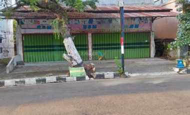 Dijual Rumah, Toko, Ruang Usaha di Poros Jalan P.B. Sudirman, Magetan