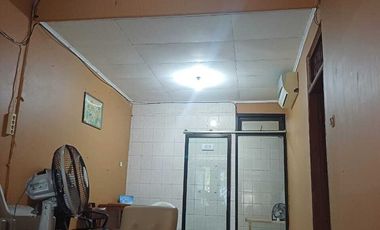 Disewakan rumah semi furnished di kelapa gading