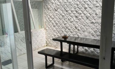 Termurah! Rumah lux singgasana pradana bandung tengah