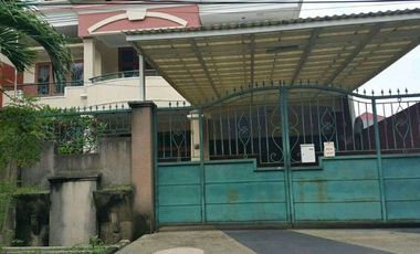 Disewakan rumah usaha nol jln raya Merr 2lt