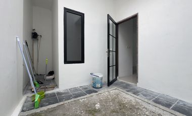 DI JUAL RUMAH JALAN YOMPO DAENG NABA DEKAT KFC HERTASNING